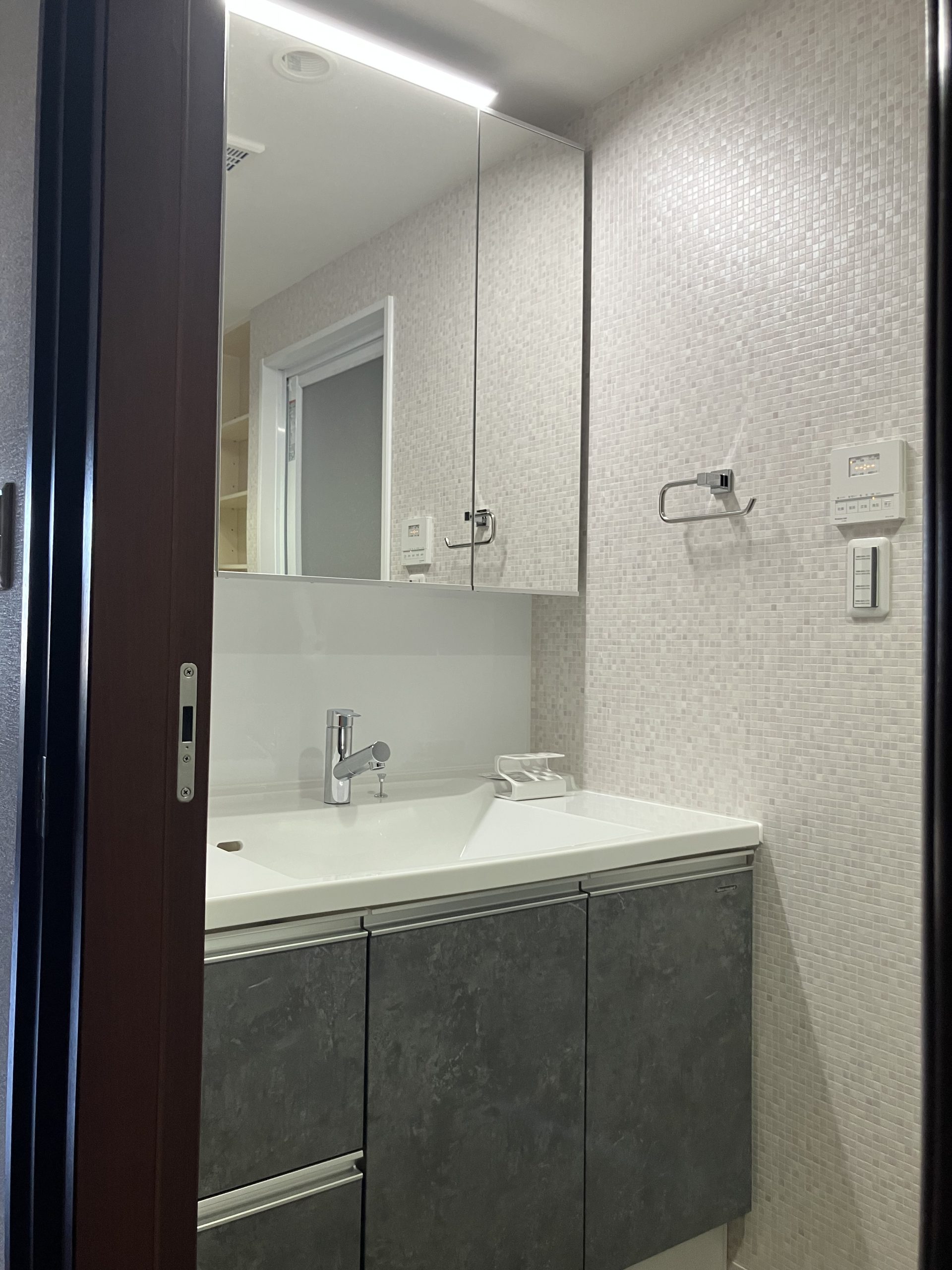 収納力アップの洗面台へ